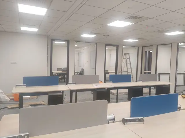Workstations / Open Office, Modern style from Modern Office Interior at Kharadi WTC in Kharadi WTC by Matrix FMS (Interiors) India Pvt Ltd
